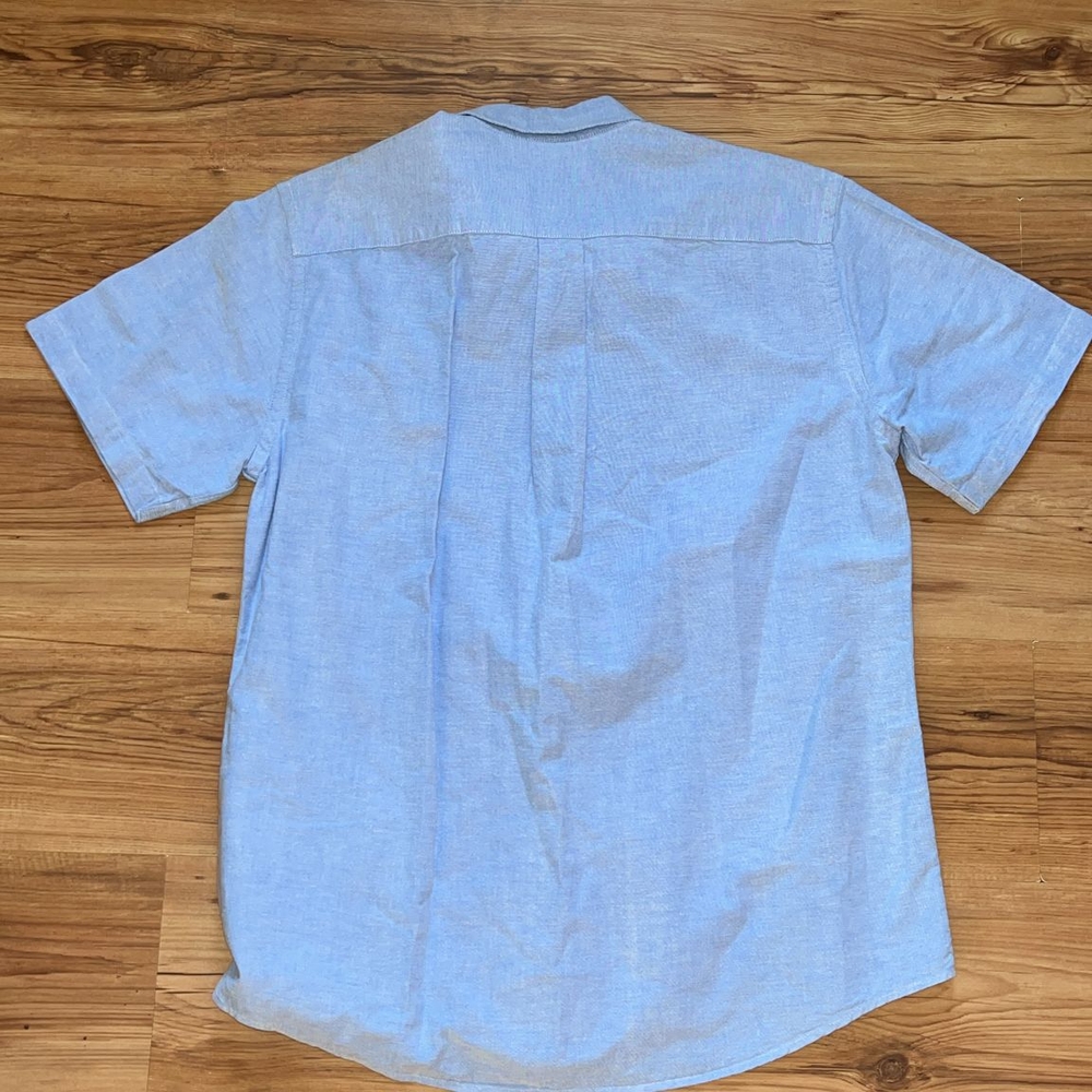 Amazon Essentials Light Blue Casual Button Down S… - image 2